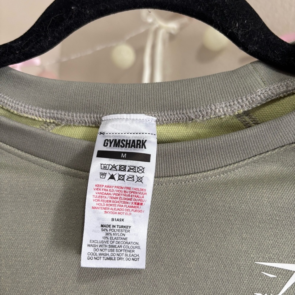 ୨୧ ・゚✧ Gymshark Adapt Ombré Crop Top NWOT - Picture 6 of 7